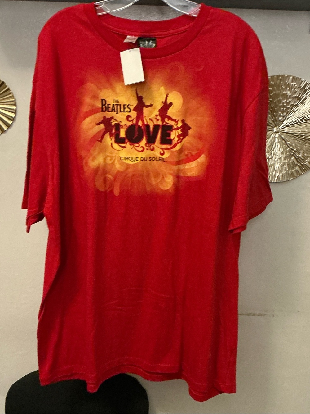 The Beatles Kids Red Short Sleeve Graphic Tee with Yellow Logo size xxxl